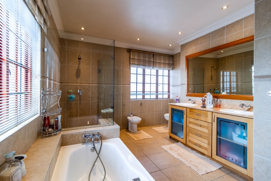 4 Bedroom Property for Sale in Bedfordview Gauteng