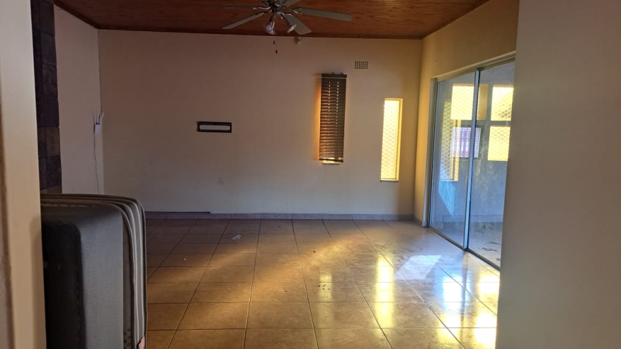 5 Bedroom Property for Sale in Vanderbijlpark SE 7 Gauteng