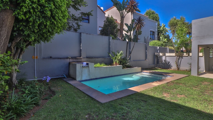 2 Bedroom Property for Sale in Melrose North Gauteng