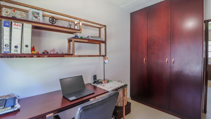 2 Bedroom Property for Sale in Melrose North Gauteng