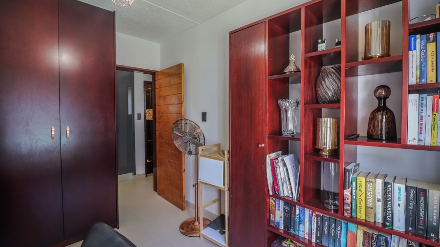 2 Bedroom Property for Sale in Melrose North Gauteng