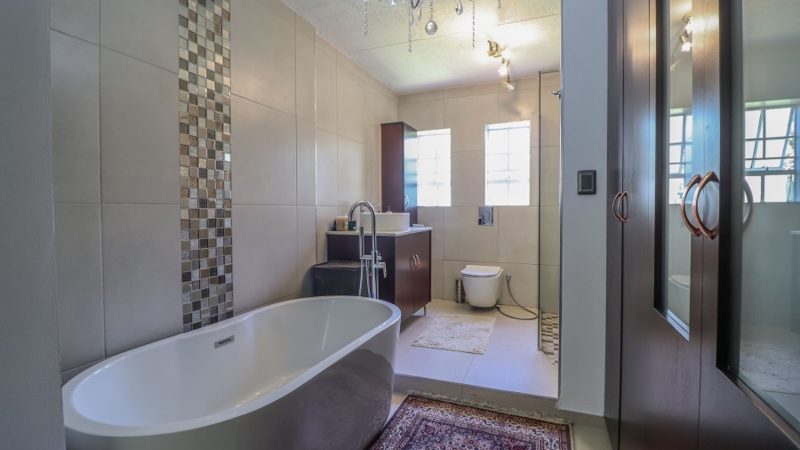 2 Bedroom Property for Sale in Melrose North Gauteng