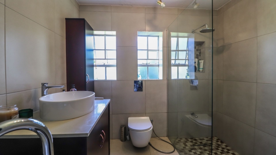 2 Bedroom Property for Sale in Melrose North Gauteng
