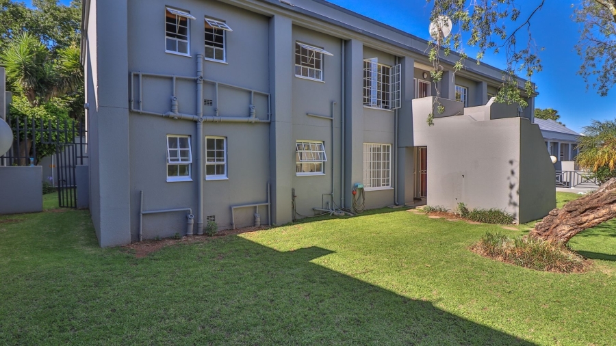 2 Bedroom Property for Sale in Melrose North Gauteng