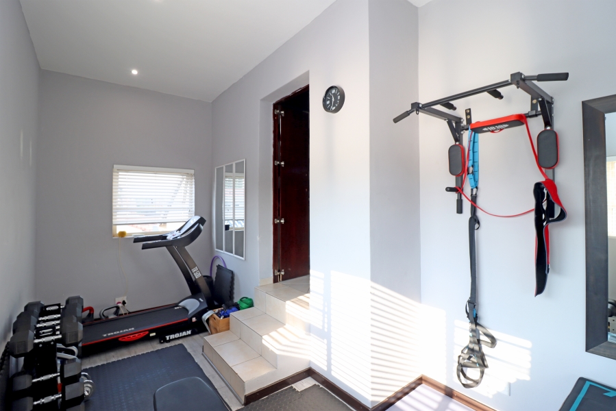 4 Bedroom Property for Sale in North Riding Gauteng