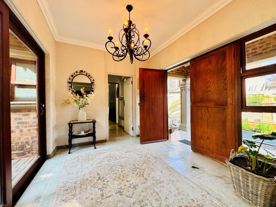 5 Bedroom Property for Sale in Zambezi Country Estate Gauteng