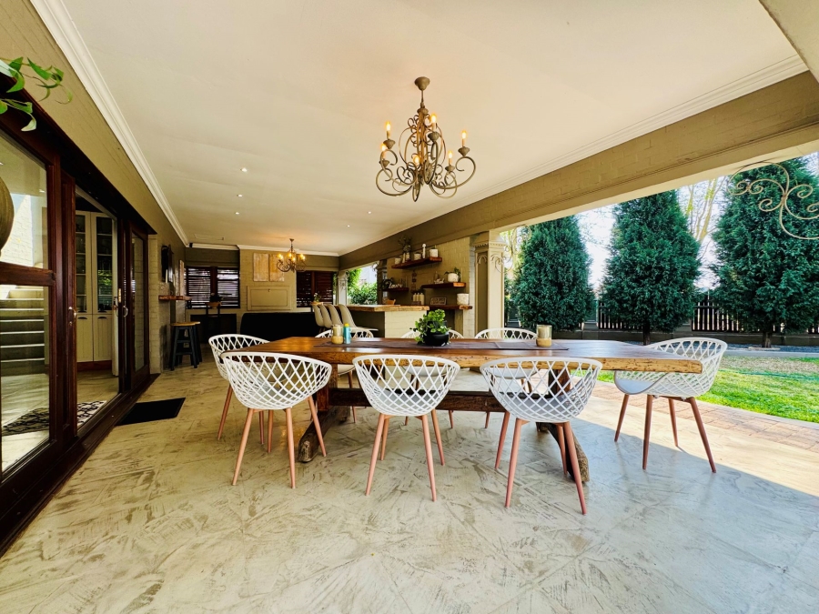 5 Bedroom Property for Sale in Zambezi Country Estate Gauteng