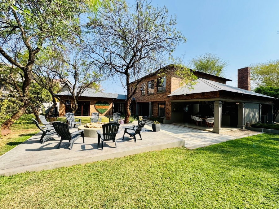 5 Bedroom Property for Sale in Zambezi Country Estate Gauteng