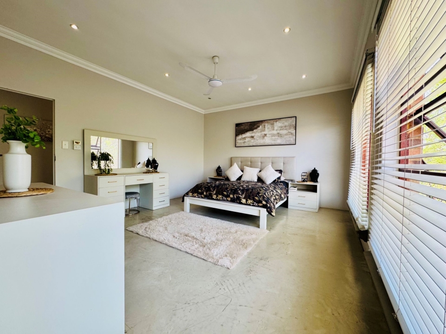 5 Bedroom Property for Sale in Zambezi Country Estate Gauteng