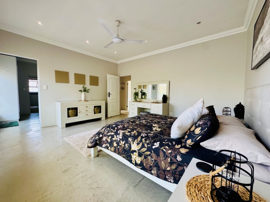 5 Bedroom Property for Sale in Zambezi Country Estate Gauteng