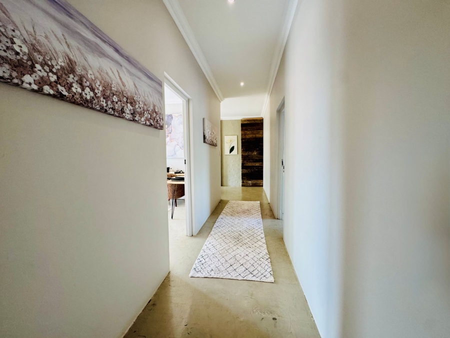 5 Bedroom Property for Sale in Zambezi Country Estate Gauteng