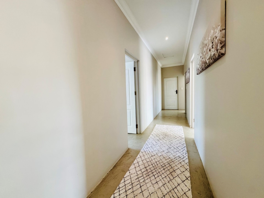 5 Bedroom Property for Sale in Zambezi Country Estate Gauteng