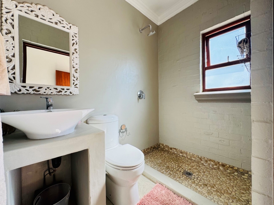 5 Bedroom Property for Sale in Zambezi Country Estate Gauteng