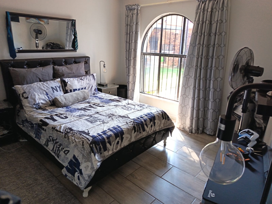 4 Bedroom Property for Sale in Moreleta Park Gauteng