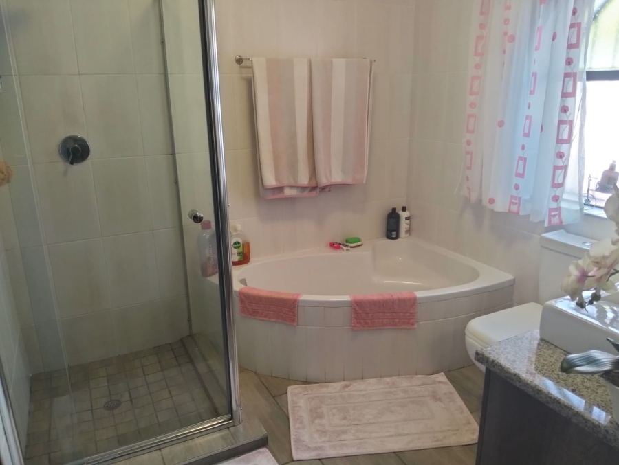 4 Bedroom Property for Sale in Moreleta Park Gauteng