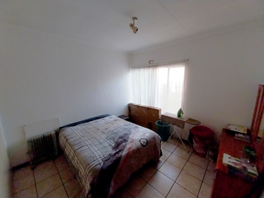 3 Bedroom Property for Sale in Brackendowns Gauteng