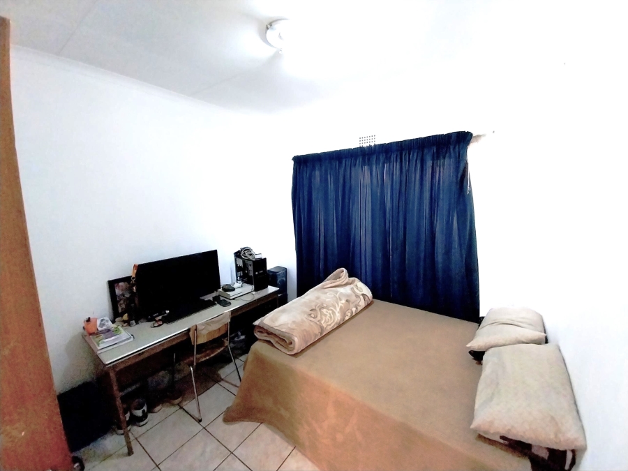 3 Bedroom Property for Sale in Brackendowns Gauteng