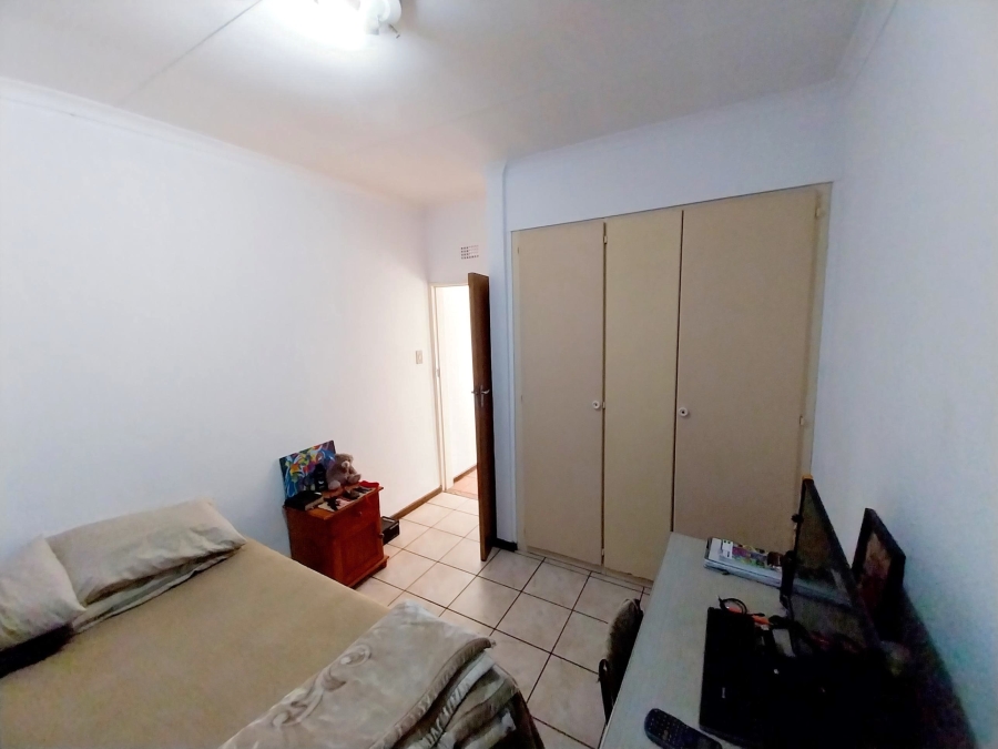 3 Bedroom Property for Sale in Brackendowns Gauteng