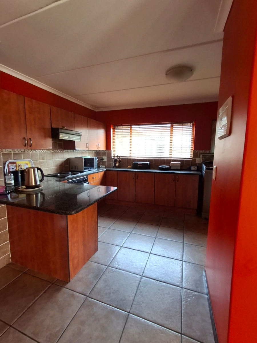 3 Bedroom Property for Sale in Southdowns Estate Gauteng