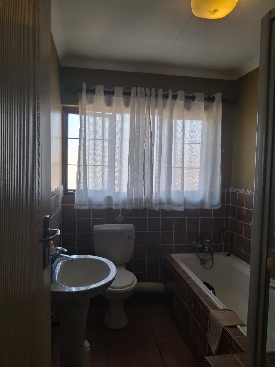 3 Bedroom Property for Sale in Southdowns Estate Gauteng
