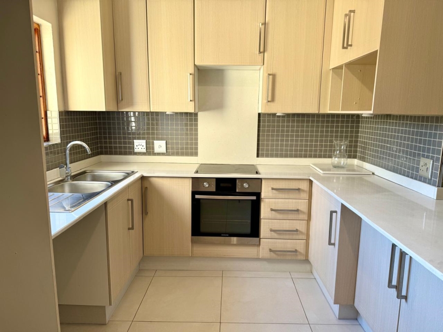 2 Bedroom Property for Sale in Sunninghill Gauteng