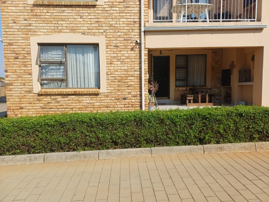 2 Bedroom Property for Sale in Randpoort Gauteng