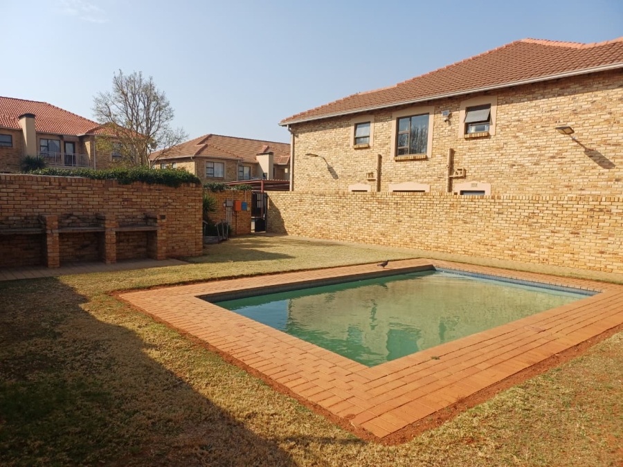 2 Bedroom Property for Sale in Randpoort Gauteng