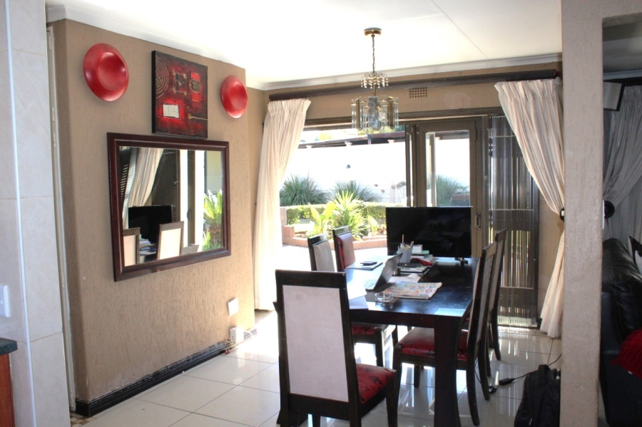 To Let 6 Bedroom Property for Rent in Mayberry Park Gauteng