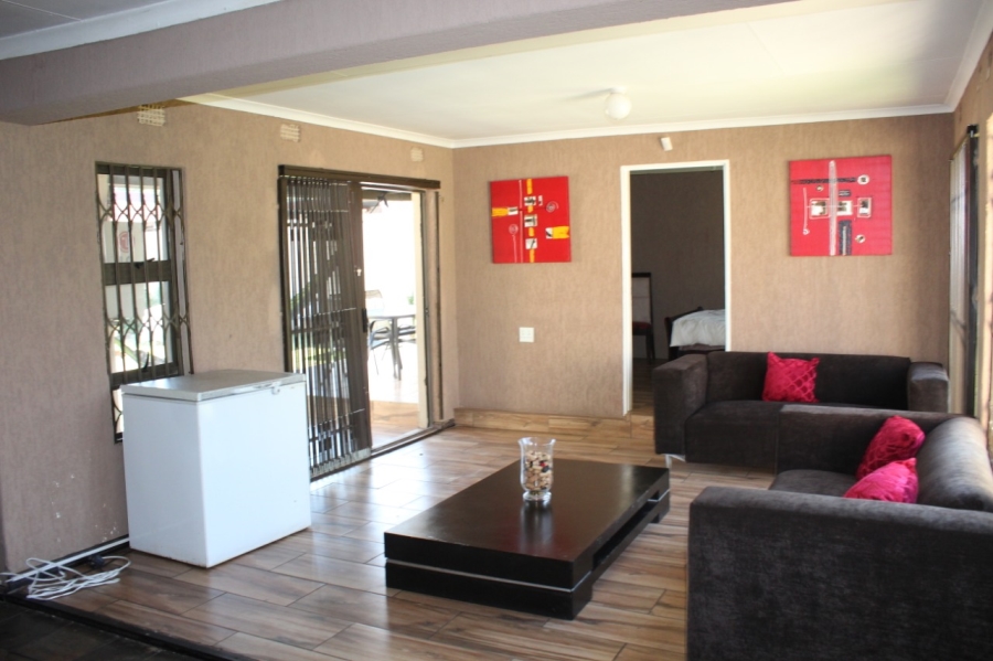 To Let 6 Bedroom Property for Rent in Mayberry Park Gauteng