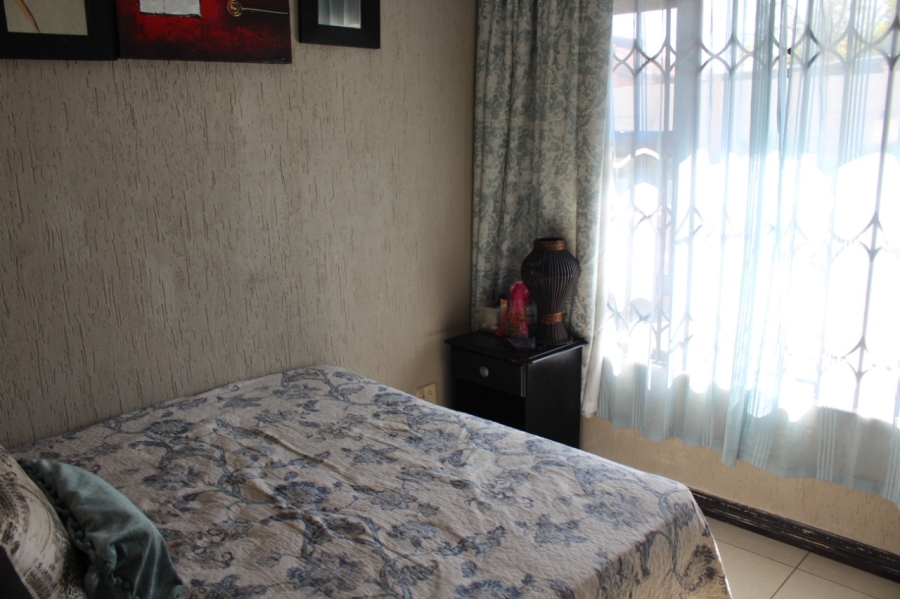 To Let 6 Bedroom Property for Rent in Mayberry Park Gauteng