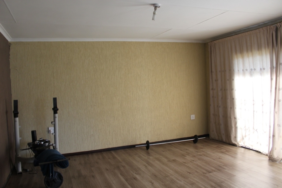 To Let 6 Bedroom Property for Rent in Mayberry Park Gauteng