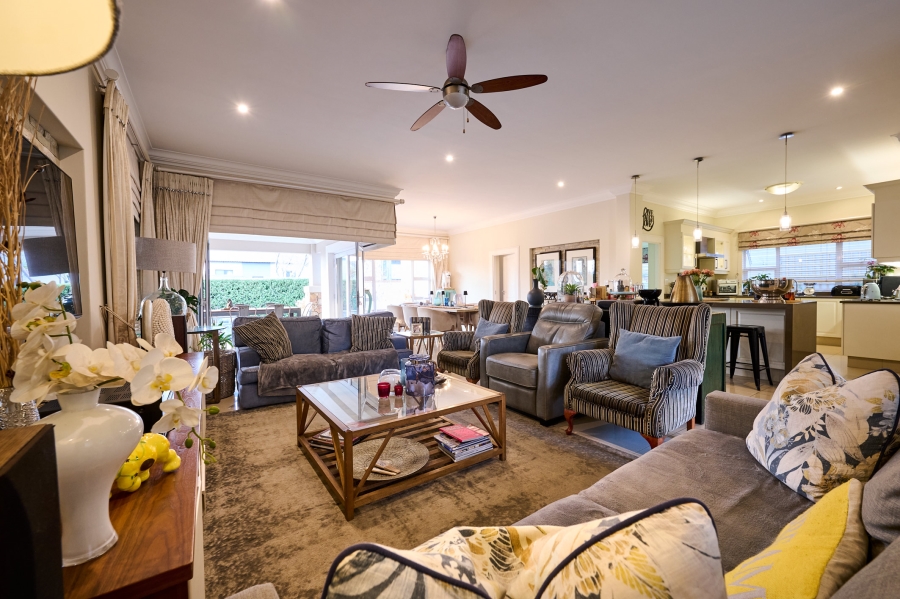 4 Bedroom Property for Sale in Waterfall Country Village Gauteng