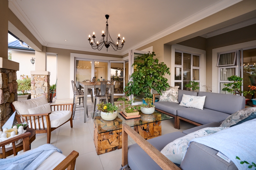 4 Bedroom Property for Sale in Waterfall Country Village Gauteng