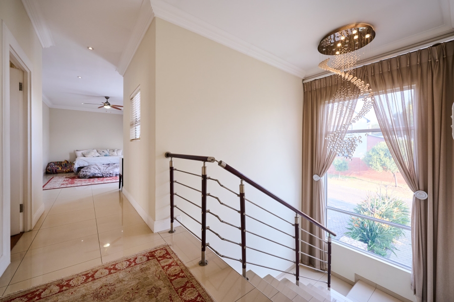 4 Bedroom Property for Sale in Waterfall Country Village Gauteng