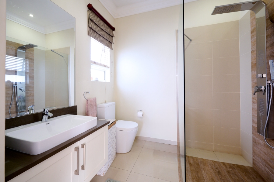 4 Bedroom Property for Sale in Waterfall Country Village Gauteng