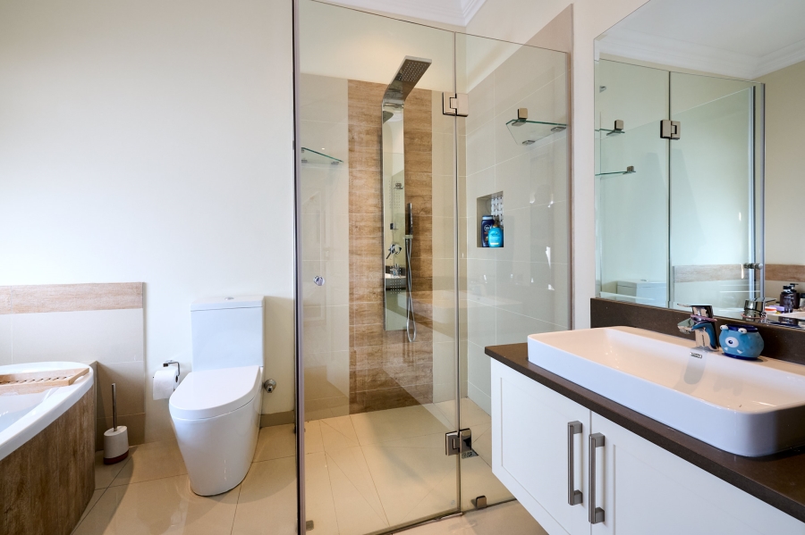 4 Bedroom Property for Sale in Waterfall Country Village Gauteng