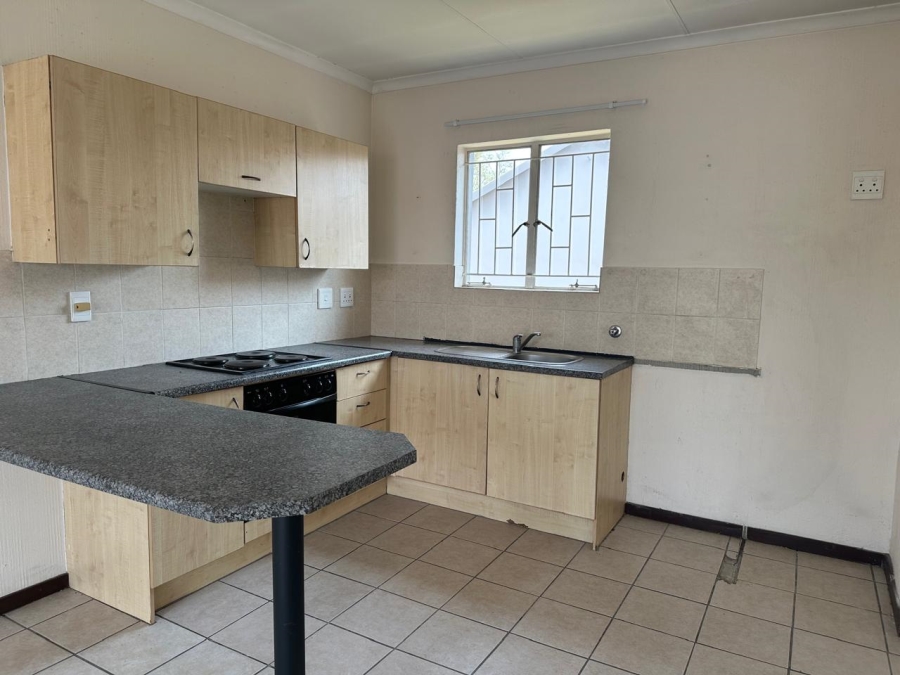 To Let 1 Bedroom Property for Rent in Aloe Ridge Estate Gauteng