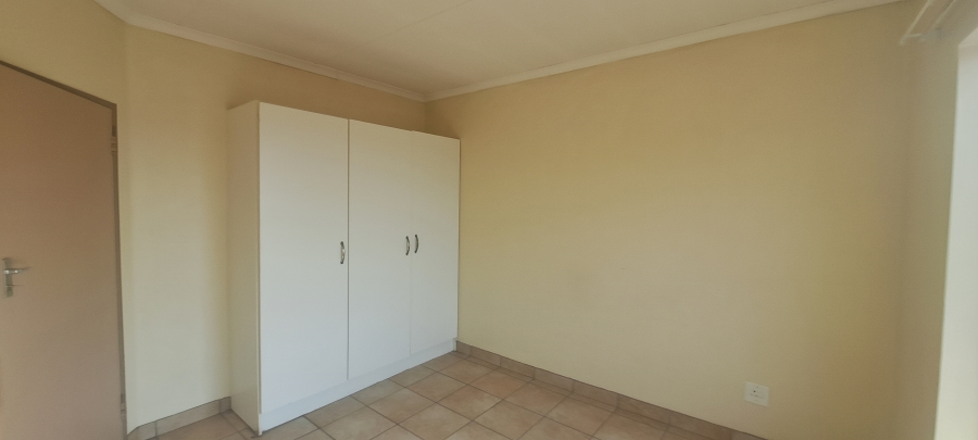 1 Bedroom Property for Sale in Roodia Gauteng