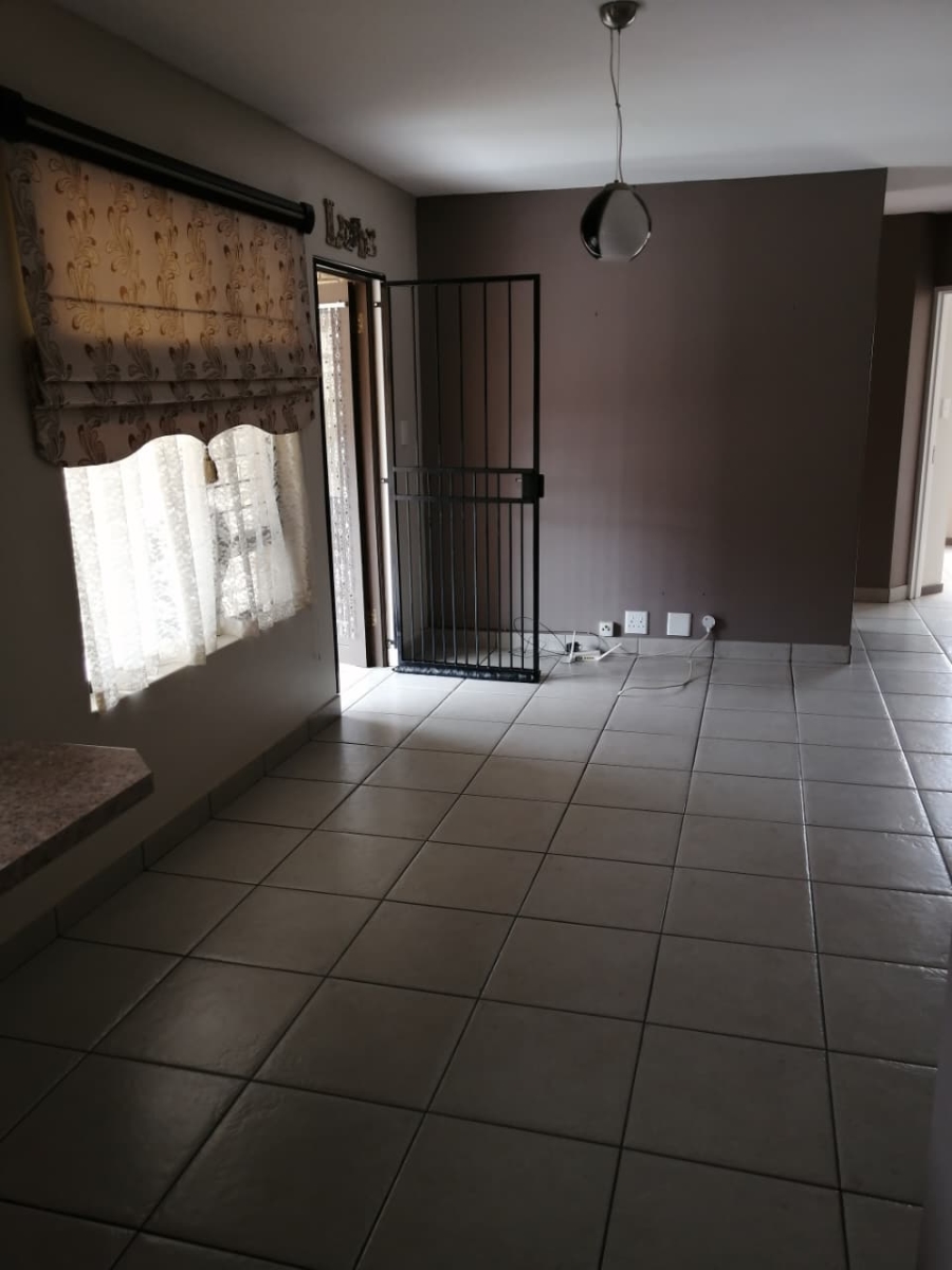 2 Bedroom Property for Sale in Randpoort Gauteng