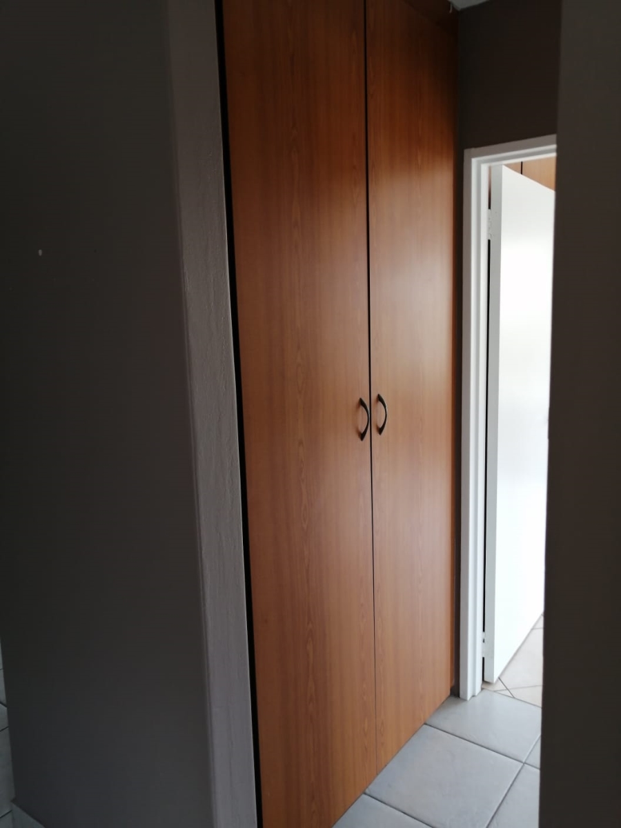 2 Bedroom Property for Sale in Randpoort Gauteng