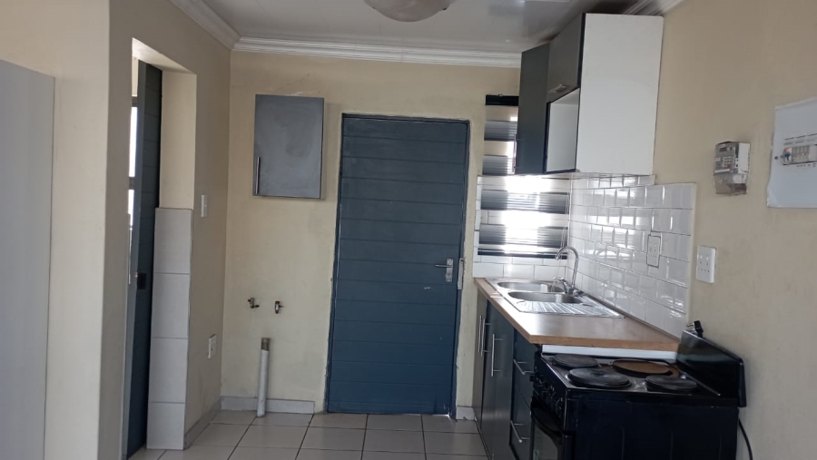 To Let 1 Bedroom Property for Rent in Tedstoneville Gauteng