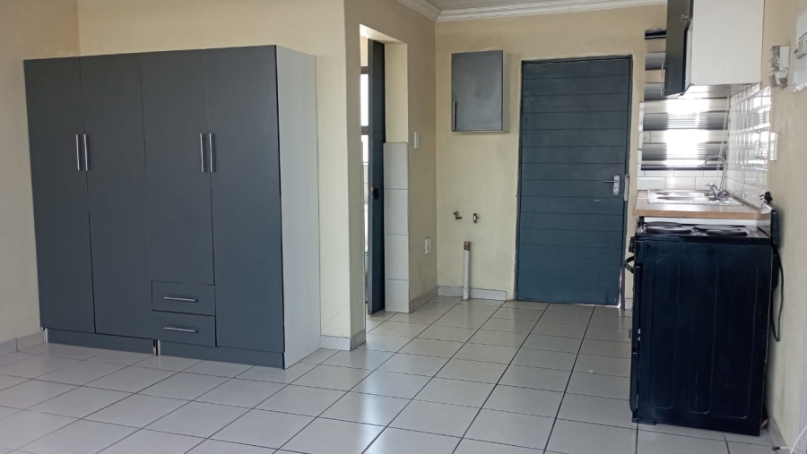 To Let 1 Bedroom Property for Rent in Tedstoneville Gauteng