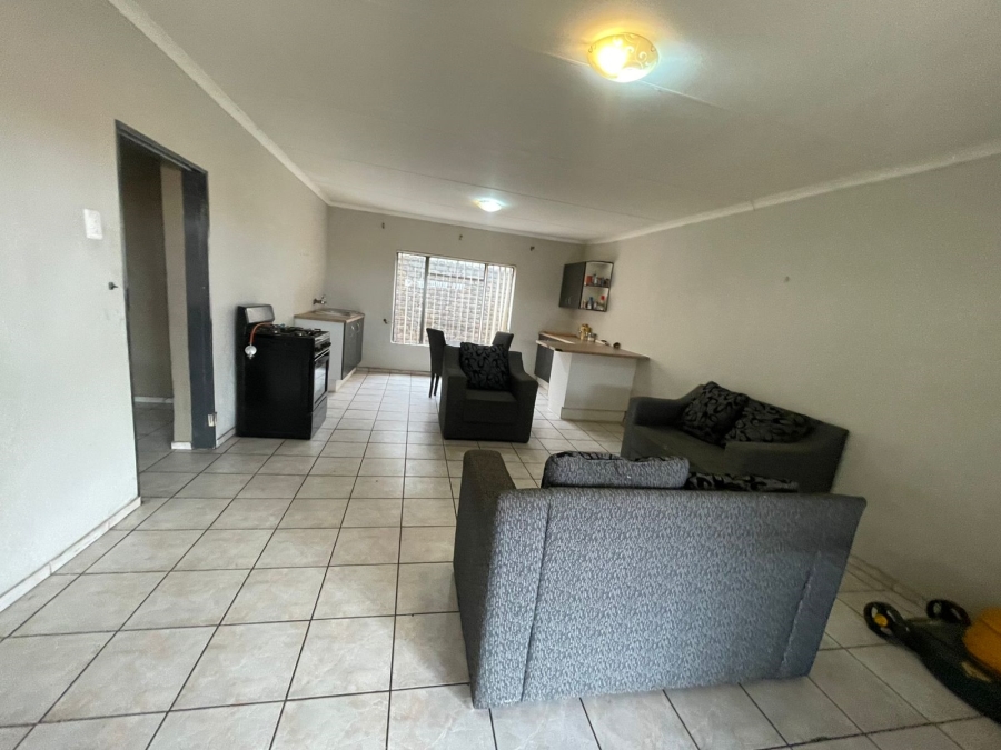 4 Bedroom Property for Sale in Lindhaven Gauteng