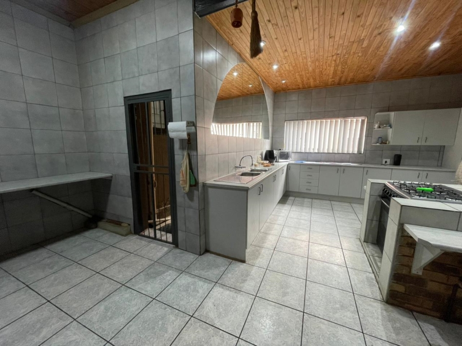 4 Bedroom Property for Sale in Lindhaven Gauteng