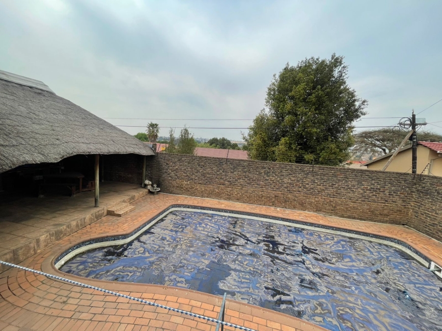 4 Bedroom Property for Sale in Lindhaven Gauteng