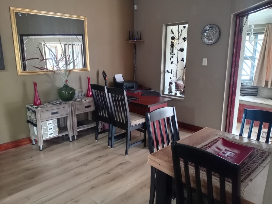 3 Bedroom Property for Sale in Strubenvale Gauteng