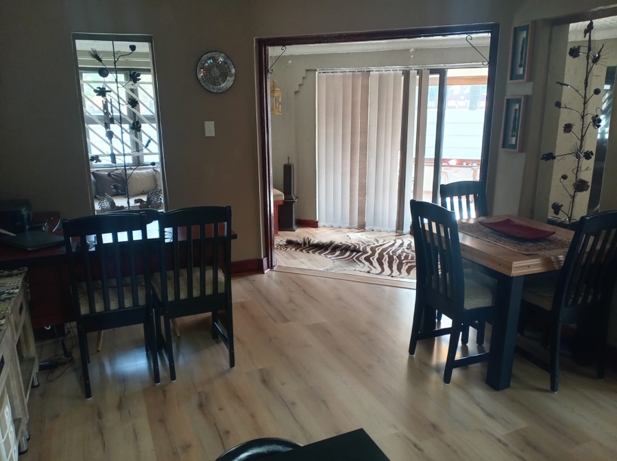 3 Bedroom Property for Sale in Strubenvale Gauteng