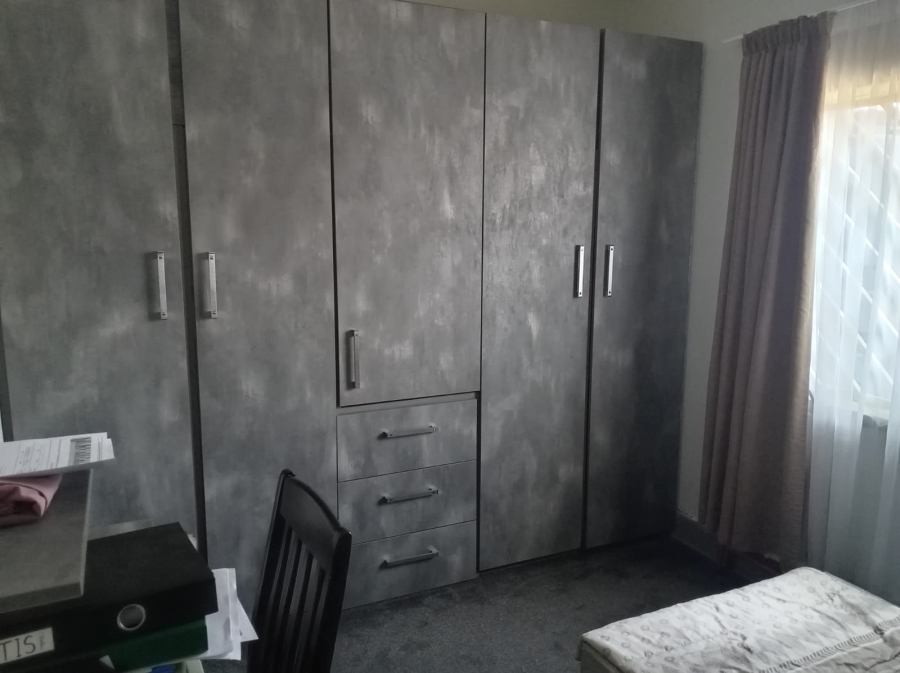 3 Bedroom Property for Sale in Strubenvale Gauteng
