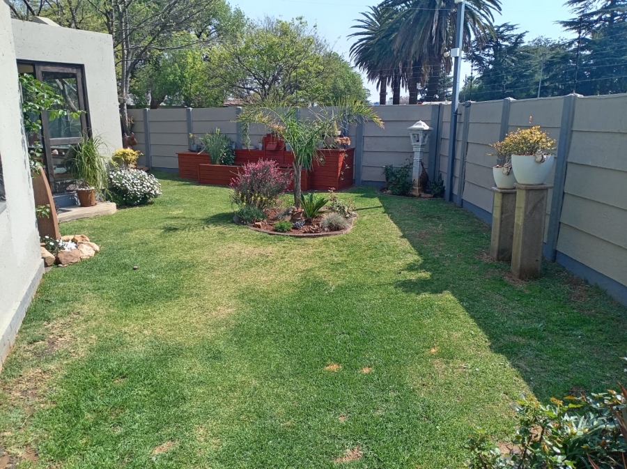 3 Bedroom Property for Sale in Strubenvale Gauteng