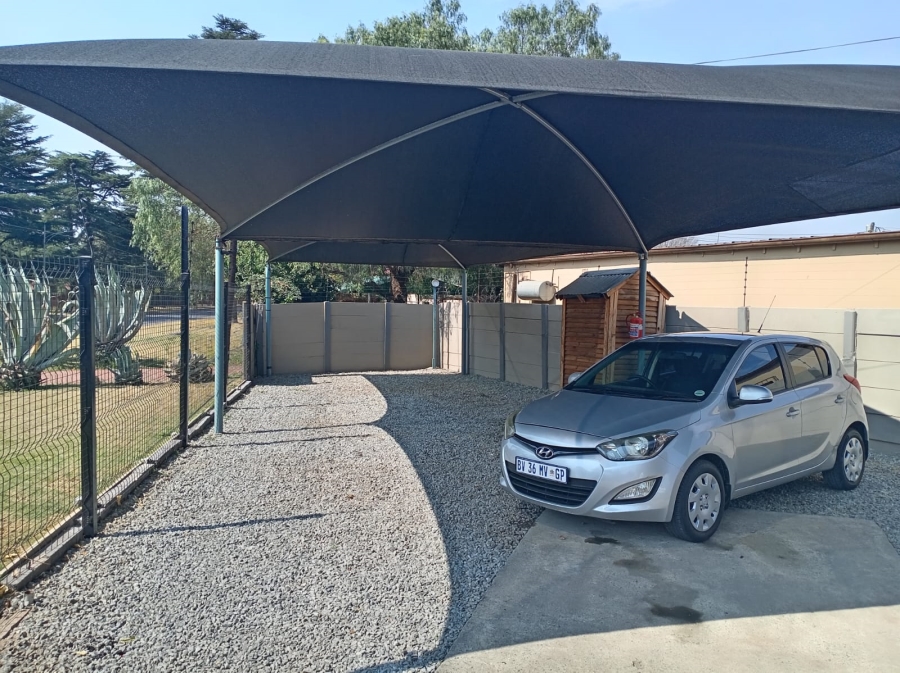 3 Bedroom Property for Sale in Strubenvale Gauteng